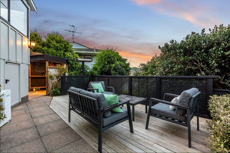 Photo of property in 1 Underwood Way, Churton Park, Wellington, 6037