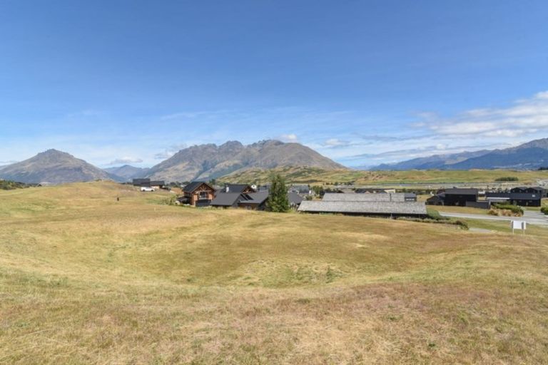 Photo of property in 14a Kinross Lane, Jacks Point, Queenstown, 9371