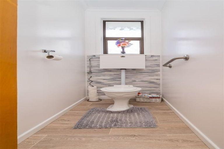 Photo of property in 5 Duthie Street, Milton, 9220