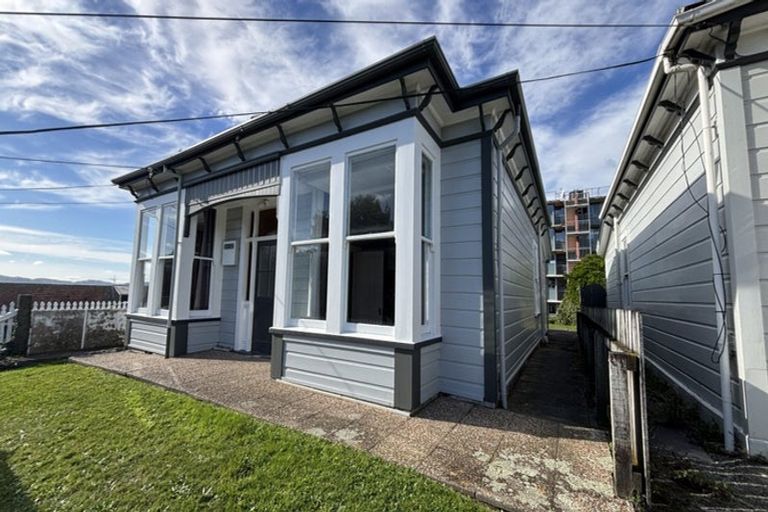 Photo of property in 377 Adelaide Road, Newtown, Wellington, 6021