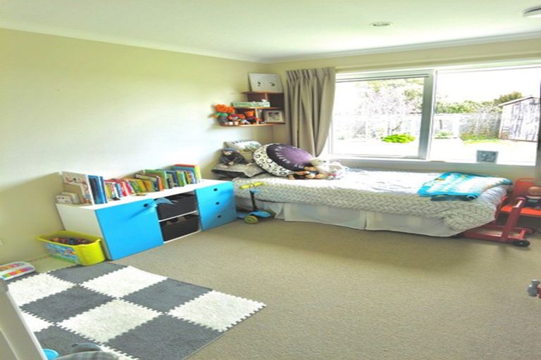 Photo of property in 15 Harold Place, Stoke, Nelson, 7011