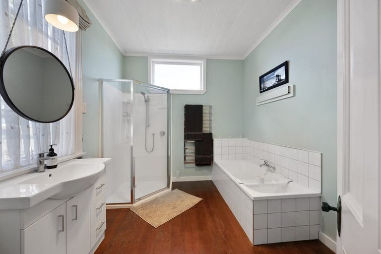 Photo of property in 13 Karaka Street, Helensville, 0800