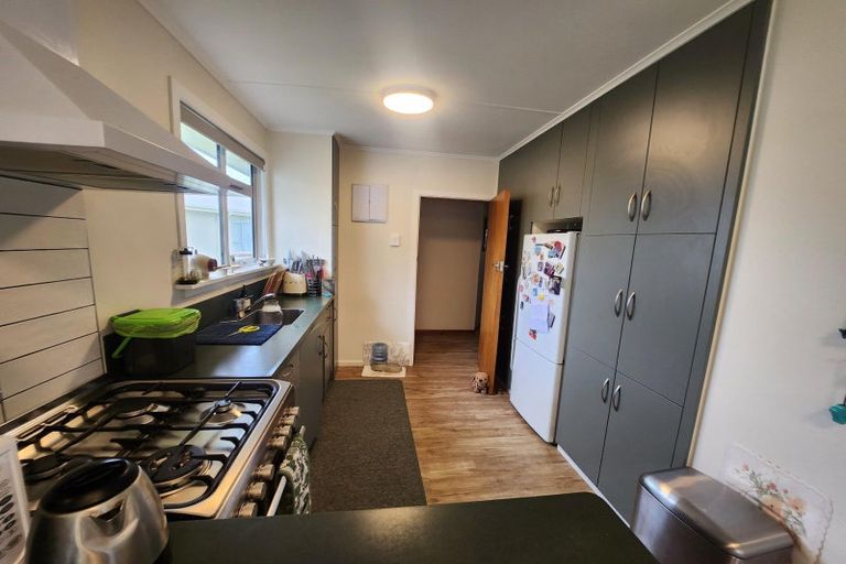 Photo of property in 14 Oxford Street, Holmes Hill, Oamaru, 9401