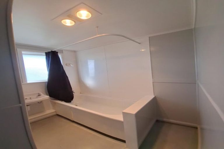 Photo of property in 34-40 Farnham Avenue, Highbury, Palmerston North, 4412