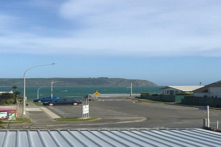 Photo of property in 15 Tireti Road, Titahi Bay, Porirua, 5022