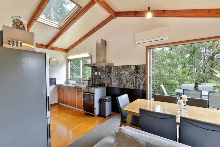 Photo of property in 25 Opou Road, Titirangi, Auckland, 0604