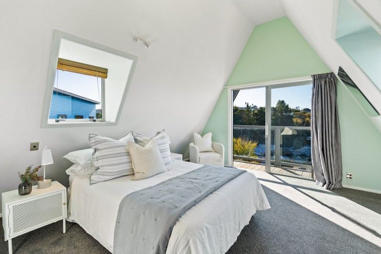 Photo of property in 6 Fitzroy Road, Bluff Hill, Napier, 4110