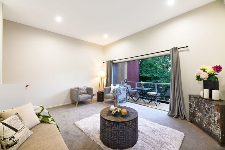 Photo of property in 76g Edmonton Road, Henderson, Auckland, 0612
