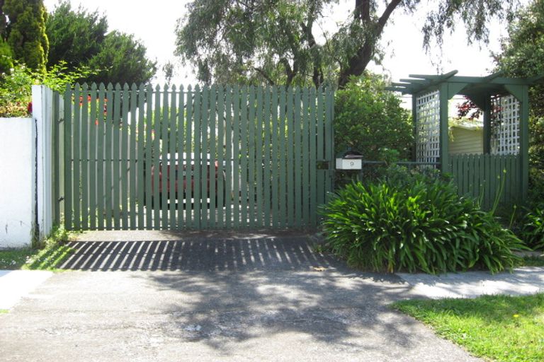 Photo of property in 9 Kamaka Road, Mangere Bridge, Auckland, 2022