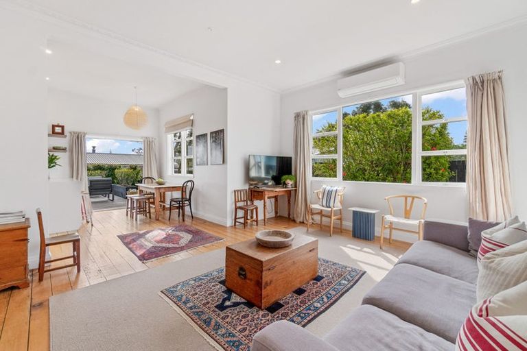 Photo of property in 236 Birkdale Road, Birkdale, Auckland, 0626