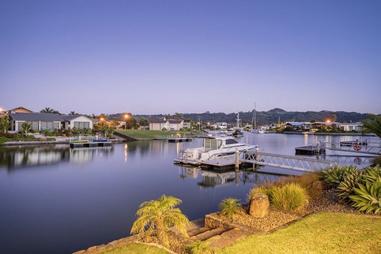 Photo of property in 15 Leeward Drive, Whitianga, 3510