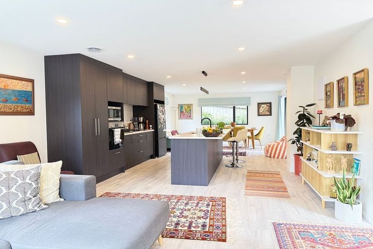 Photo of property in 60d Bay Street, Red Beach, 0932