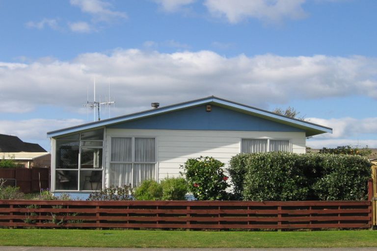 Photo of property in 36 Eversham Road, Mount Maunganui, 3116