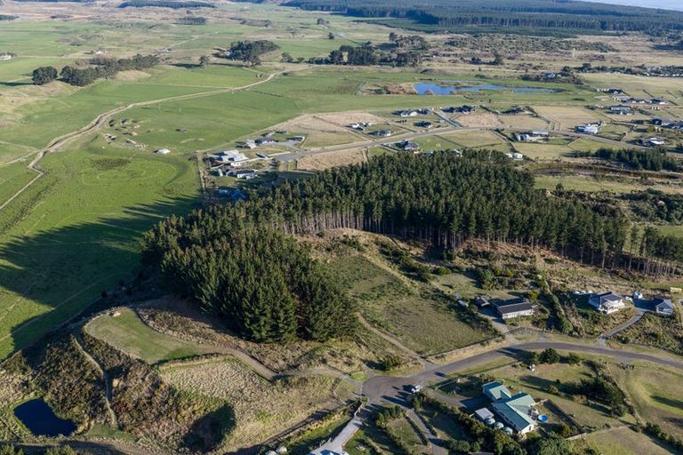 Photo of property in 16 Quail Way, Waitarere, Levin, 5510