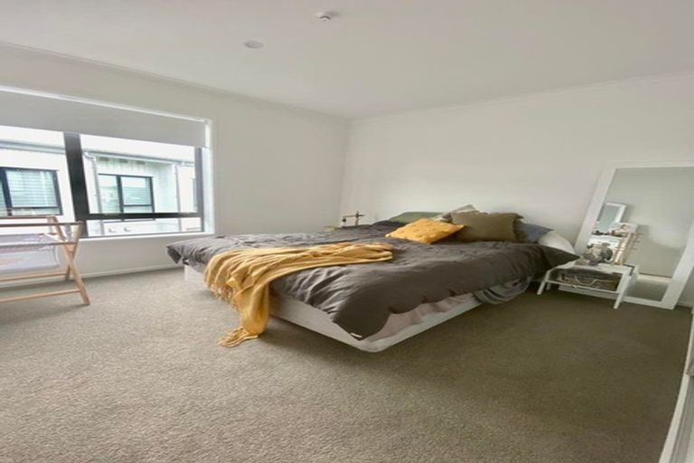 Photo of property in 2/42 Nugget Avenue, Hobsonville, Auckland, 0616