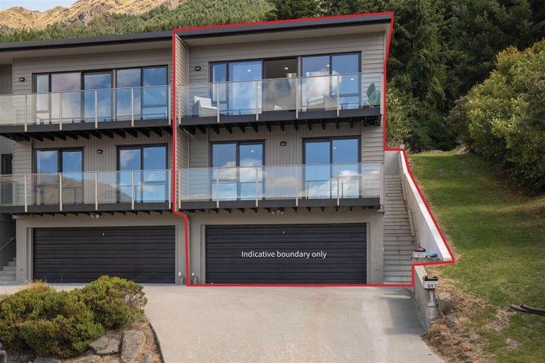 Photo of property in 54d Wynyard Crescent, Fernhill, Queenstown, 9300