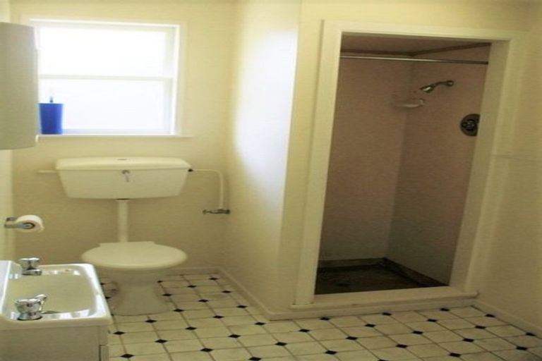 Photo of property in 84 Hine Road, Wainuiomata, Lower Hutt, 5014