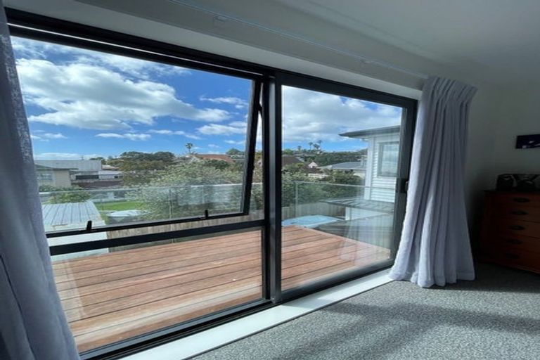 Photo of property in 60d Bay Street, Red Beach, 0932