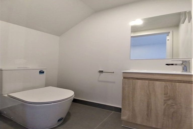 Photo of property in 26 Morihana Close, Glen Eden, Auckland, 0602