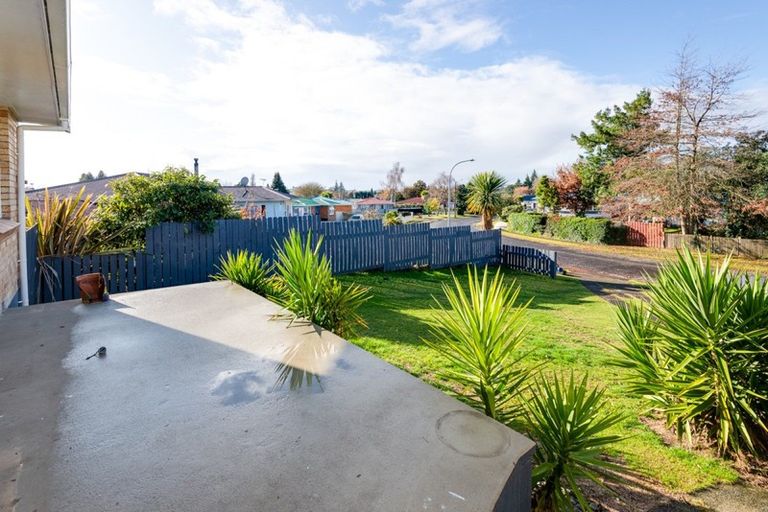 Photo of property in 16 Dunbar Place, Tokoroa, 3420