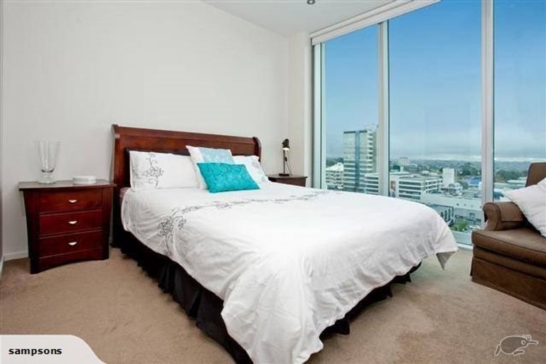 Photo of property in Sentinel Apartments, 901/3 Northcroft Street, Takapuna, Auckland, 0622