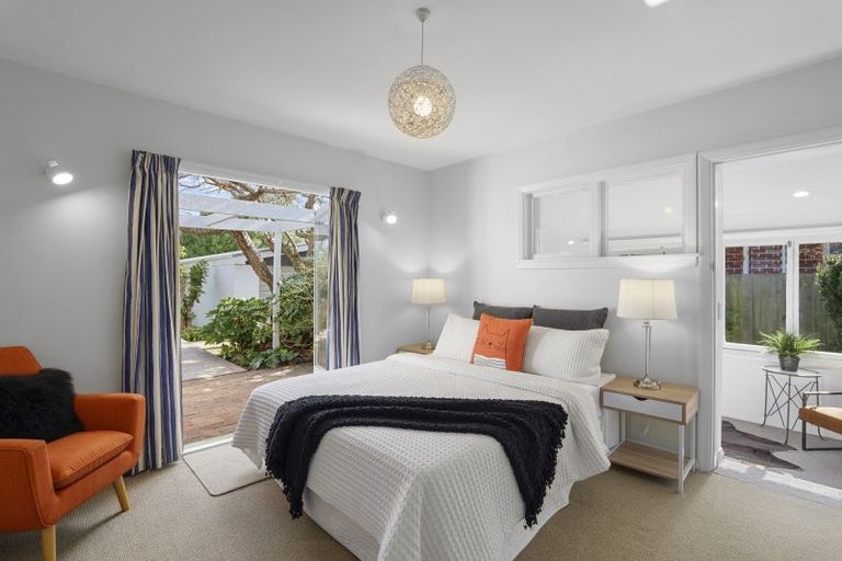 Photo of property in 3 Shaftesbury Street, Avonhead, Christchurch, 8042