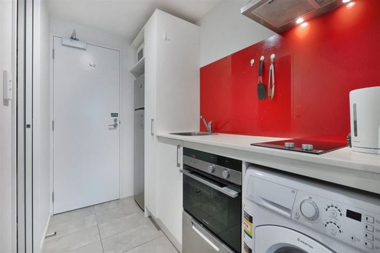 Photo of property in 2/17 Bunyan Street, Waltham, Christchurch, 8023