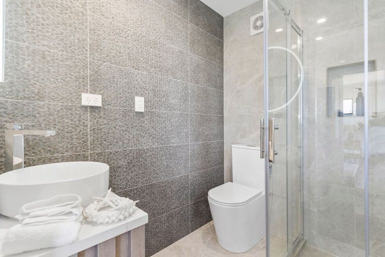 Photo of property in 156 Coxhead Road, Wattle Downs, Auckland, 2103