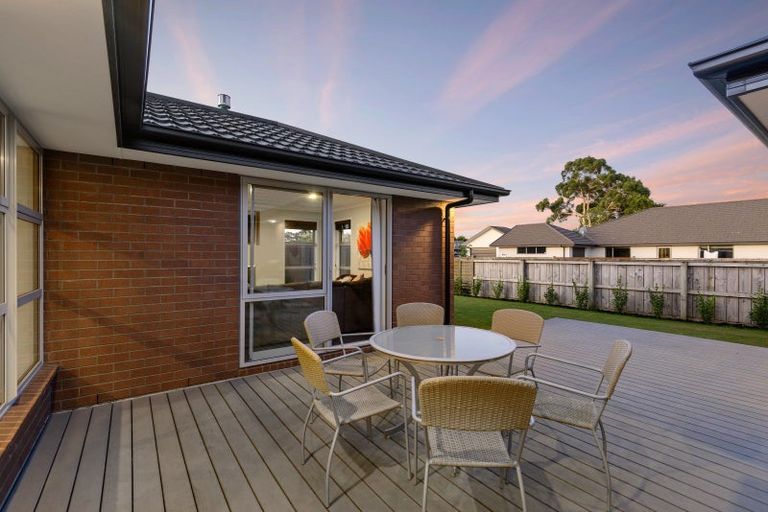 Photo of property in 16d Crown Close, Prebbleton, 7604