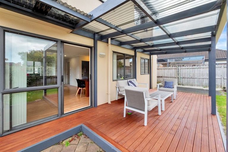 Photo of property in 8 Applebox Lane, Henderson, Auckland, 0612