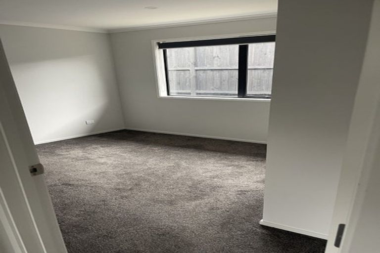 Photo of property in 22 Walter Lawry Road, Paerata, Pukekohe, 2124