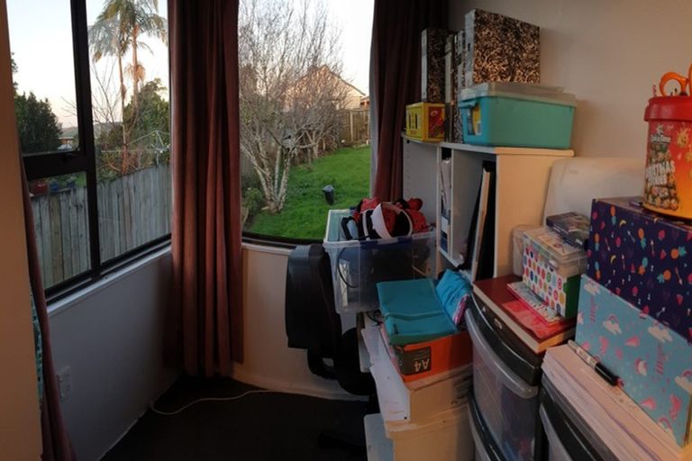 Photo of property in 39 Moire Road, Massey, Auckland, 0614