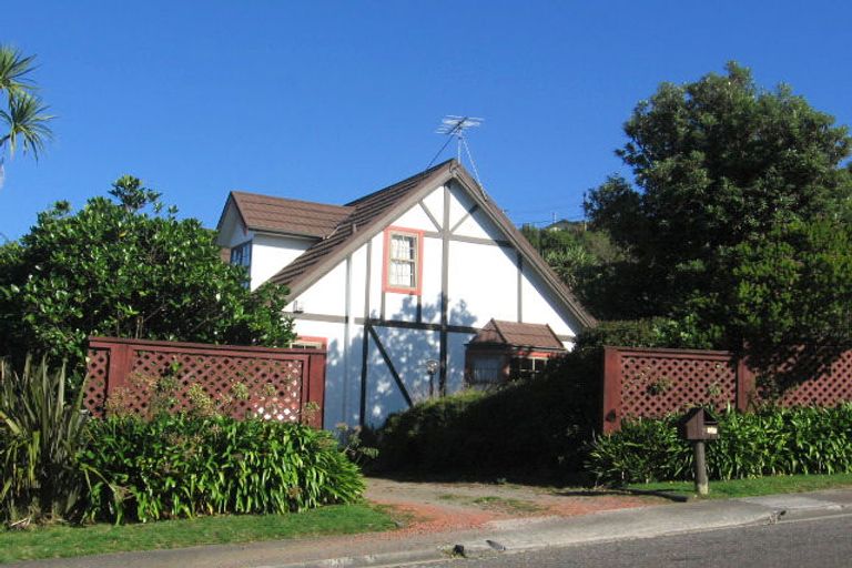 Photo of property in 7 Te Kiteroa Grove, Churton Park, Wellington, 6037