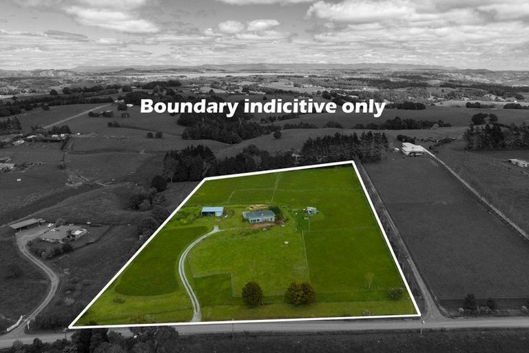 Photo of property in 33 Signal Road, Okaihau, 0475