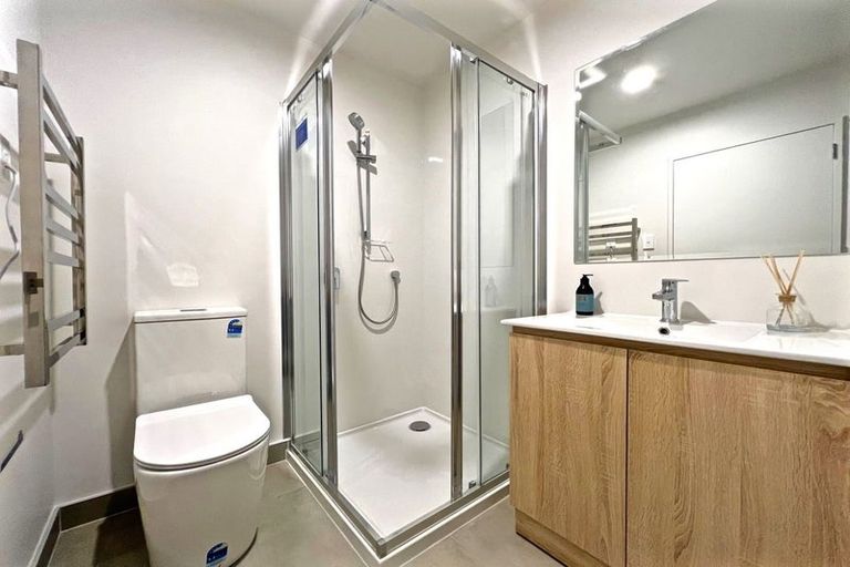 Photo of property in 57 Morihana Close, Glen Eden, 0602