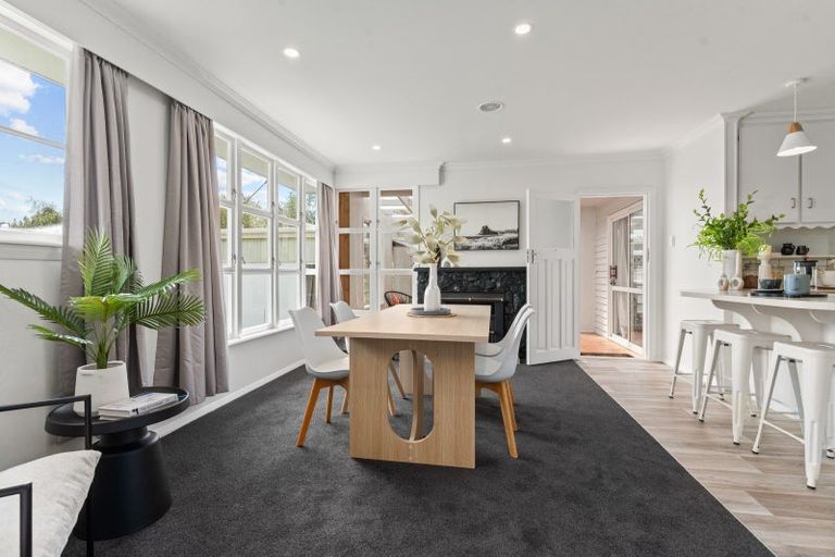 Photo of property in 9 Armstrong Avenue, Carterton, 5713