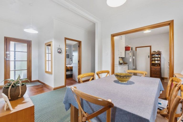 Photo of property in 26 Bonithon Avenue, Moturoa, New Plymouth, 4310