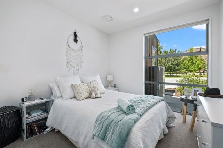 Photo of property in 17 Mountain View Drive, Wanaka, 9382