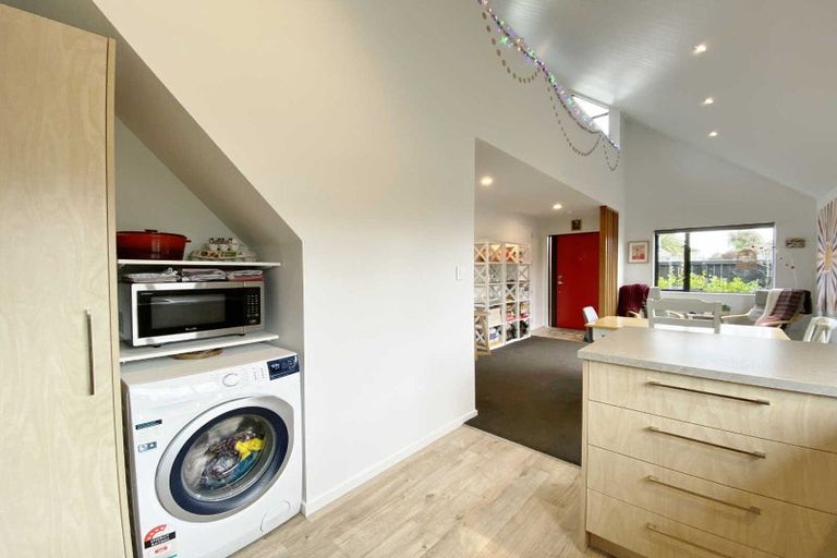 Photo of property in 1/116 Champion Street, Edgeware, Christchurch, 8013