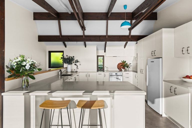 Photo of property in 21 Denholm Road, Hospital Hill, Napier, 4110