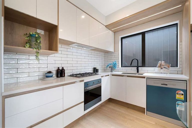 Photo of property in 40 Paretao Street, Massey, 0614