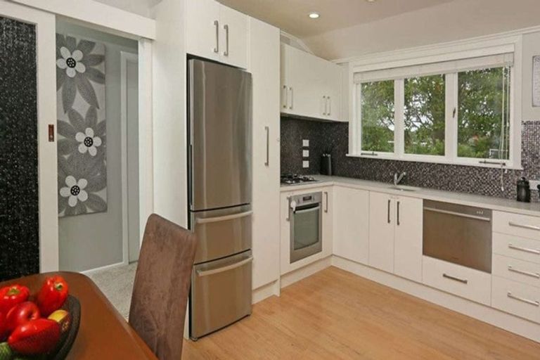 Photo of property in 42 Brains Road, Kelston, Auckland, 0602