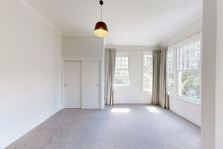 Photo of property in 44 Aurora Terrace, Kelburn, Wellington, 6012