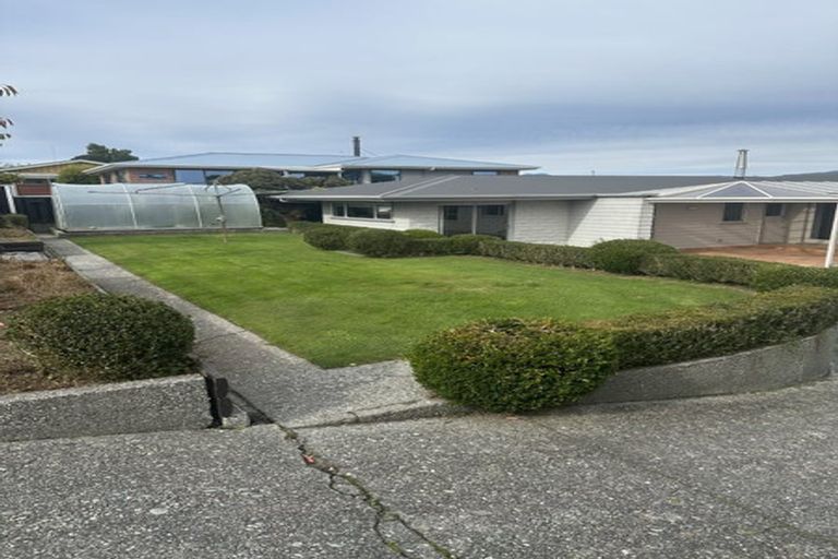 Photo of property in 29 Whitcombe Terrace, Hokitika, 7810