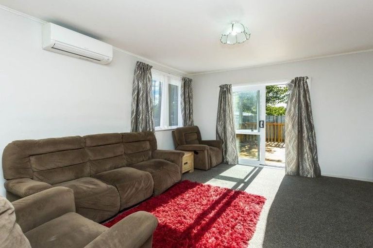 Photo of property in 15f3-a Lane Street, Wallaceville, Upper Hutt, 5018
