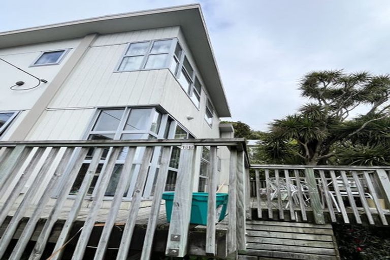 Photo of property in 18 Norna Crescent, Kelburn, Wellington, 6012