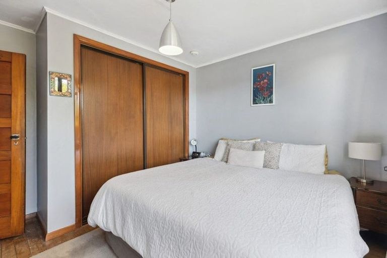 Photo of property in 2/7 Wilmot Street, Northcote, Christchurch, 8052