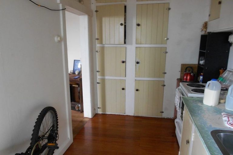 Photo of property in 18 Alberta Road, Glen Avon, New Plymouth, 4312