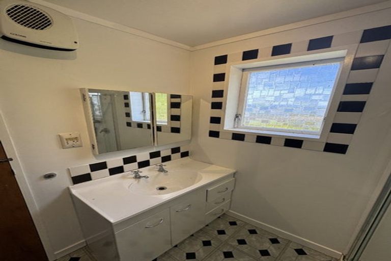 Photo of property in 1/51 Rajkot Terrace, Broadmeadows, Wellington, 6035