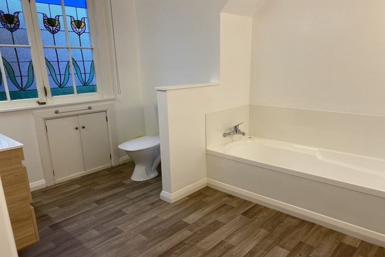 Photo of property in 213 Victoria Avenue, Hokowhitu, Palmerston North, 4410